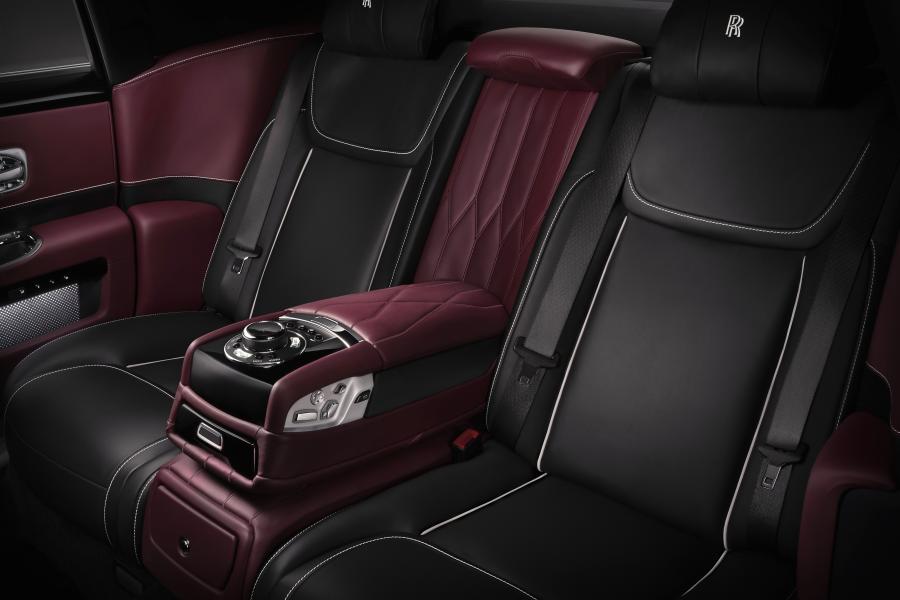 Интерьер Rolls-Royce Ghost Zenith Collection 2019 года  (фото 5 из 8)